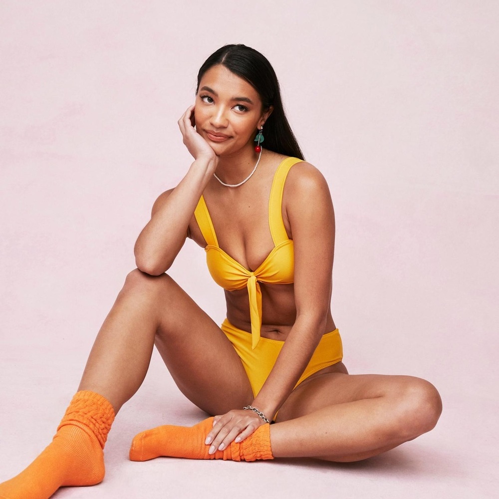 Bikini Set - Picture 3 of 9